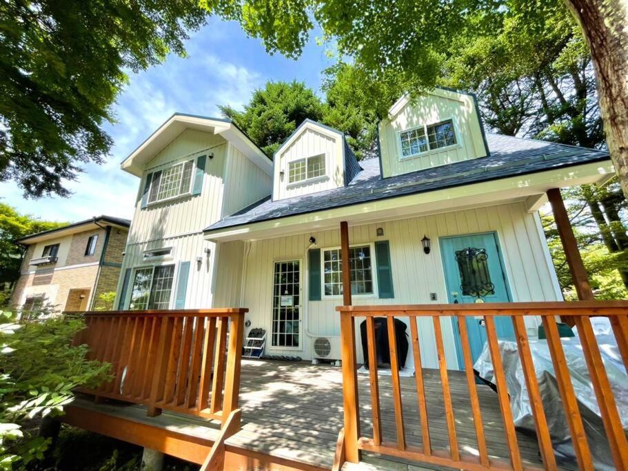 軽井沢ショッピングプラザ徒歩圏内の新築アメリカンハウス/ポーラーリゾート新軽井沢１ Karuizawa Bagian luar foto
